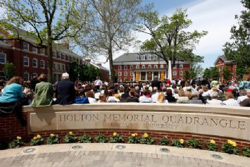 Commencement 2009 3.jpg